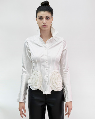 Handmade white  shirt with flowers detailled